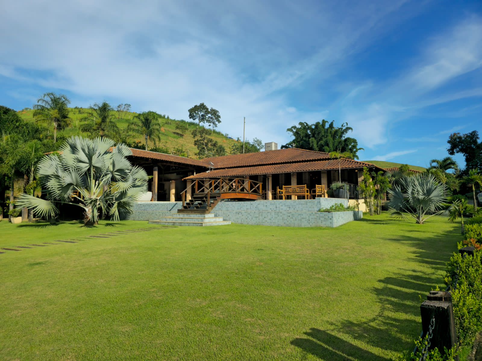 WhatsApp Image 2025-04-15 at 08.56.05 (3).jpeg